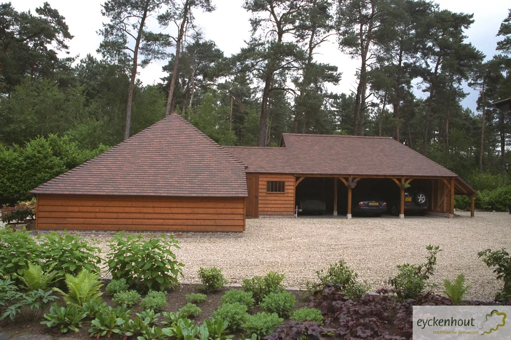 Eiken carport en garage met leiendak