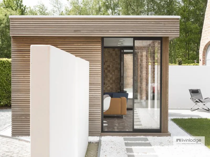 Tuinkamer met glazen schuifpui