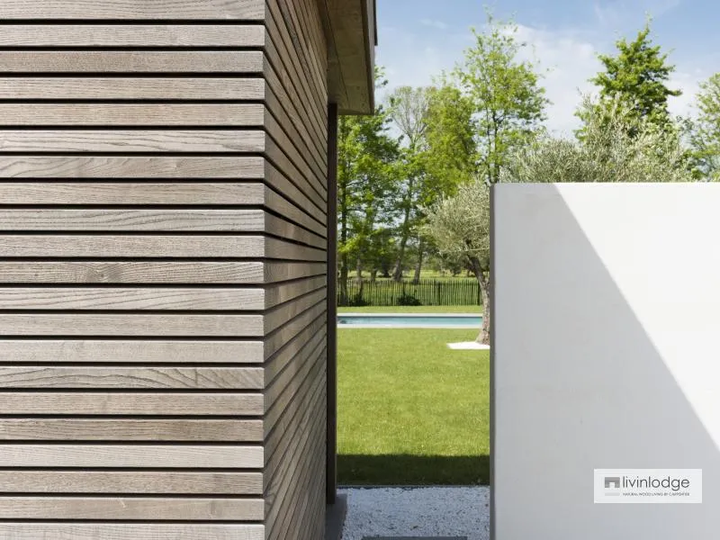 Verduurzaamde essen gevel van het luxe houten bijgebouw