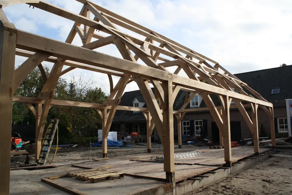 Zwembadoverkapping in Frans eikenhout