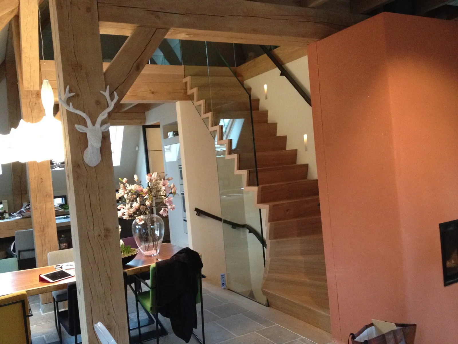 Eikenhouten trap in de woning