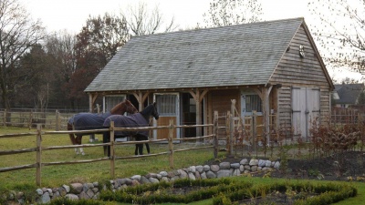 eiken paardenstal