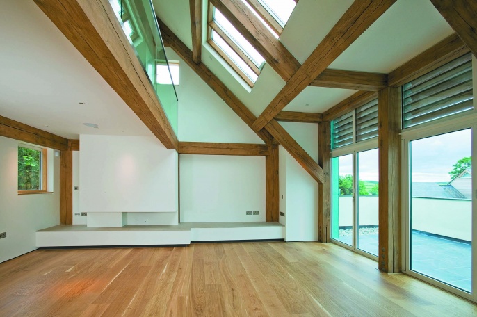 moderne villa met eigentijdse eiken constructie