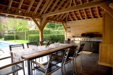 eiken poolhouse met wellness en saunaruimte