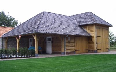 Eikenhouten bijgebouwen in veranda