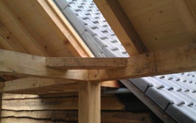 Eikenhouten bijgebouwen met veranda