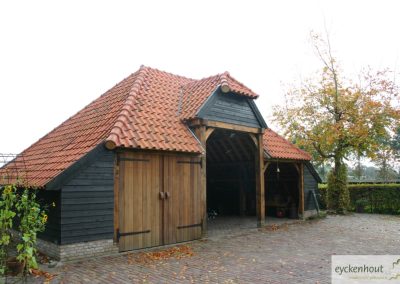eiken-garage-paardentrailerstalling
