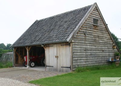 grijsgesmoordepannen-eikenbijgebouw-tractorstalling