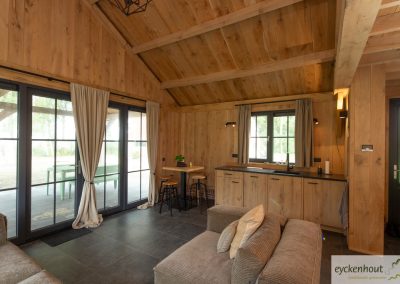 vakantiewoning-eikenbekleding-eikendakbeschot