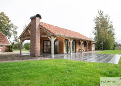 vakantiewoning-eikenconstructie-veranda