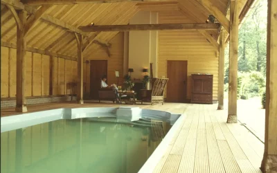 Eikenhouten bijgebouwen poolhouse gastenverblijf